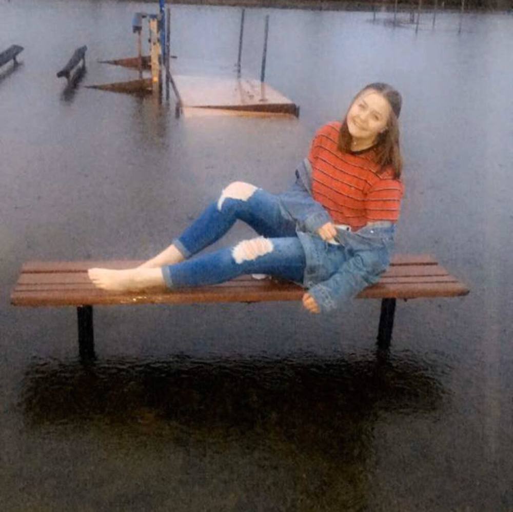Meet your Posher, Chloe